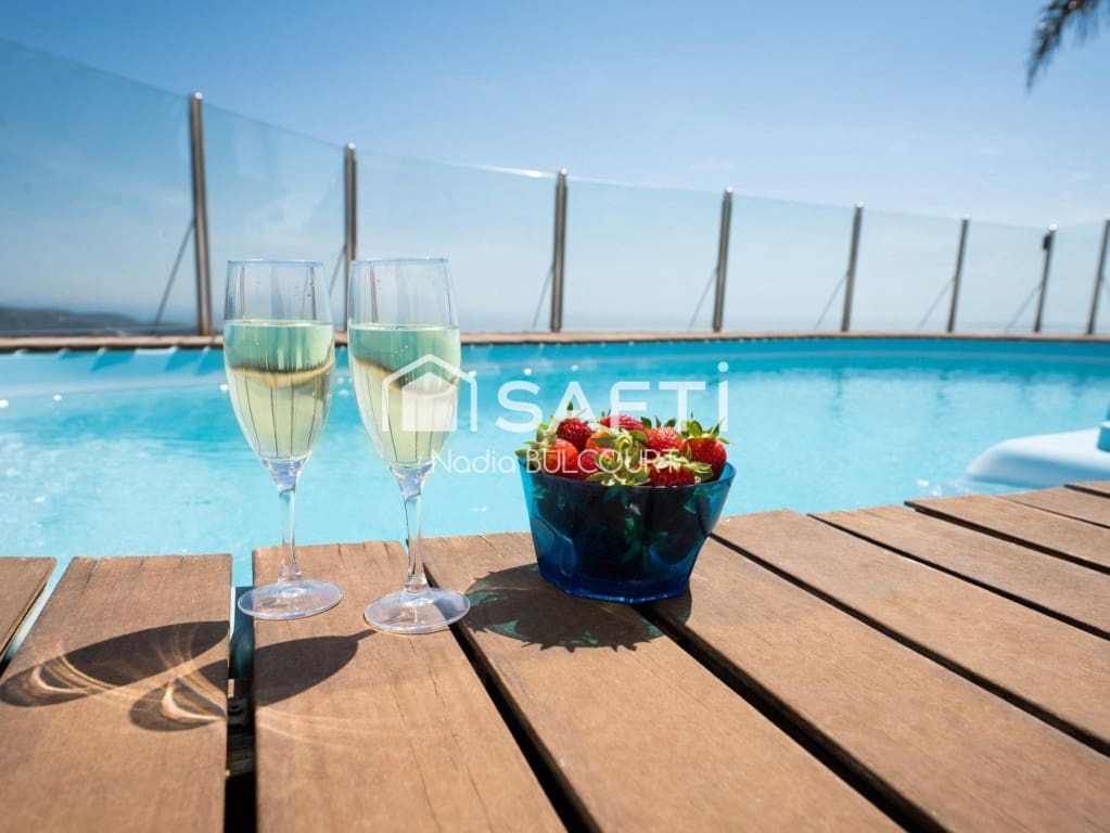 3 sovrum Radhus till salu i Sant Cebria de Vallalta med pool garage - 415 000 € (Ref: 9794440)