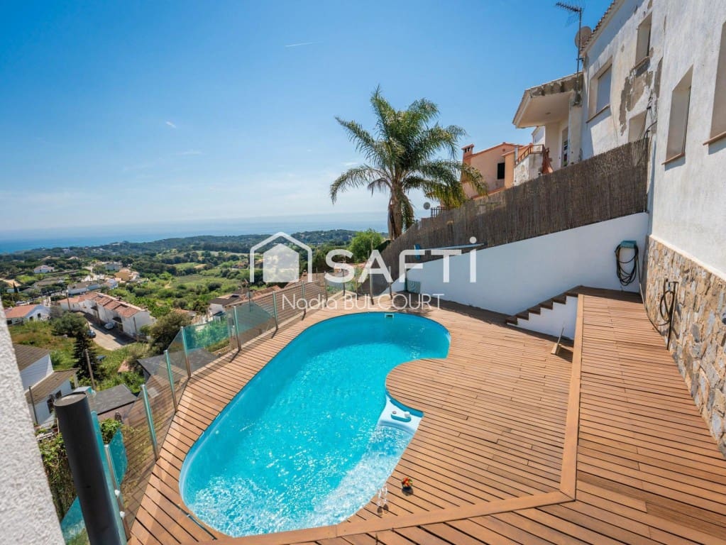 3 sovrum Radhus till salu i Sant Cebria de Vallalta med pool garage - 415 000 € (Ref: 9794440)