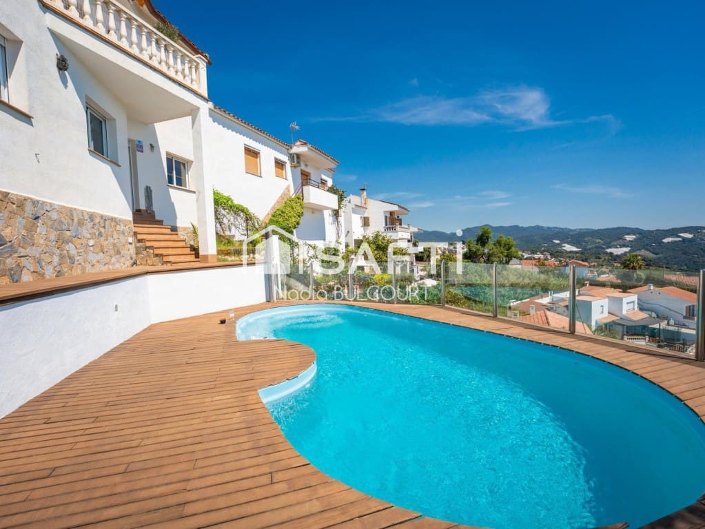 3 sovrum Radhus till salu i Sant Cebria de Vallalta med pool garage - 415 000 € (Ref: 9794440)