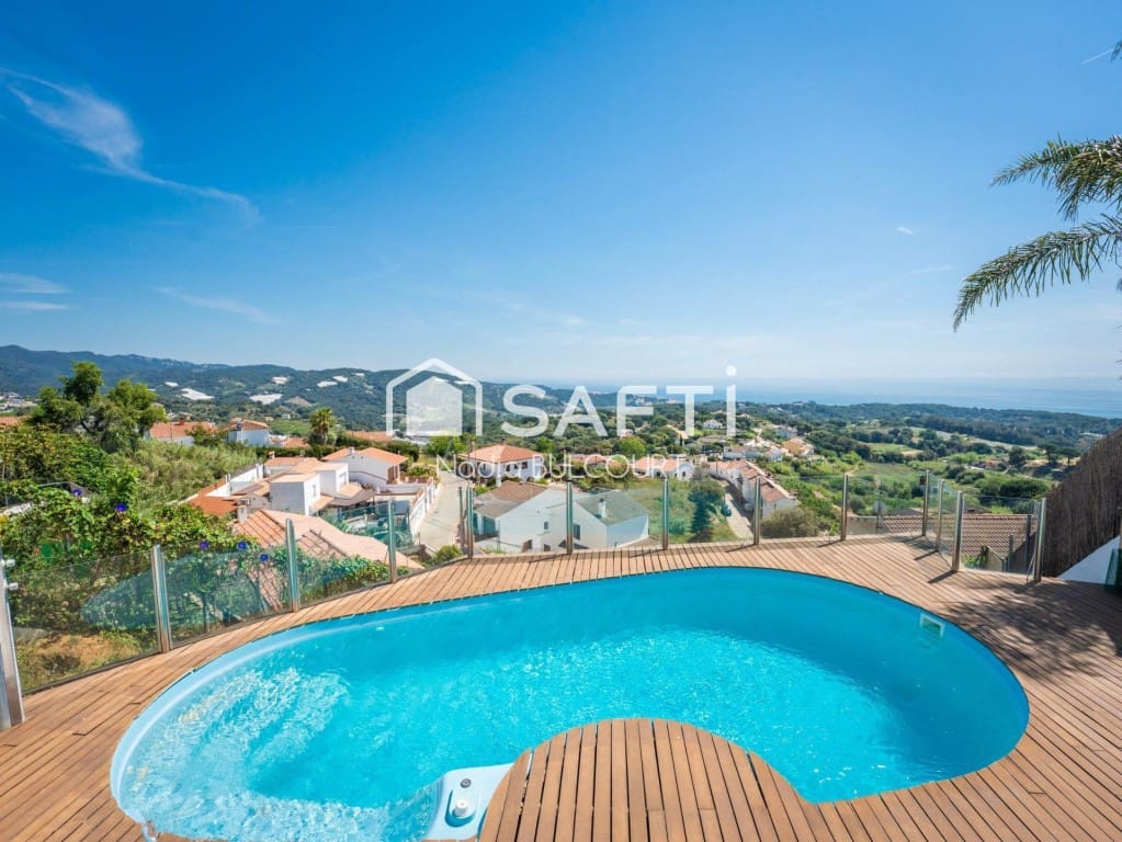 3 sovrum Radhus till salu i Sant Cebria de Vallalta med pool garage - 415 000 € (Ref: 9794440)