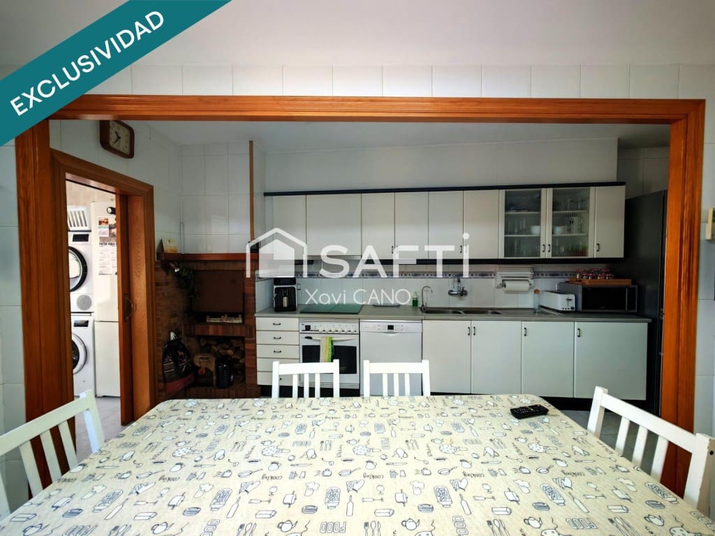 4 chambre Villa/Maison à vendre à Breda avec garage - 359 000 € (Ref: 9794449)