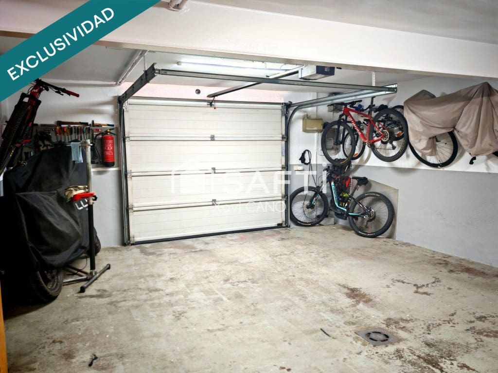 4 chambre Villa/Maison à vendre à Breda avec garage - 359 000 € (Ref: 9794449)