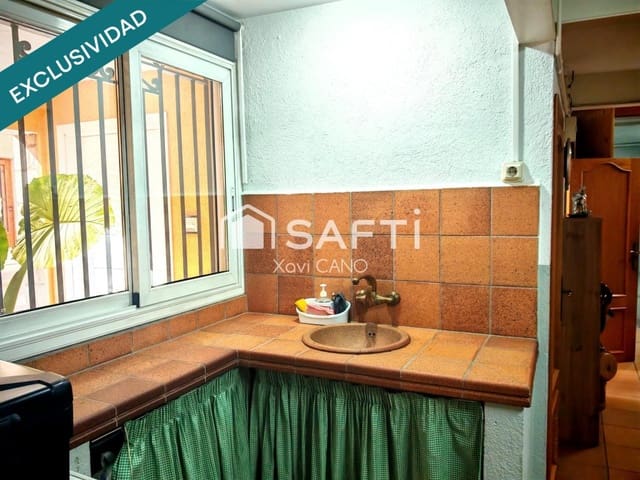 4 chambre Villa/Maison à vendre à Breda avec garage - 359 000 € (Ref: 9794449)