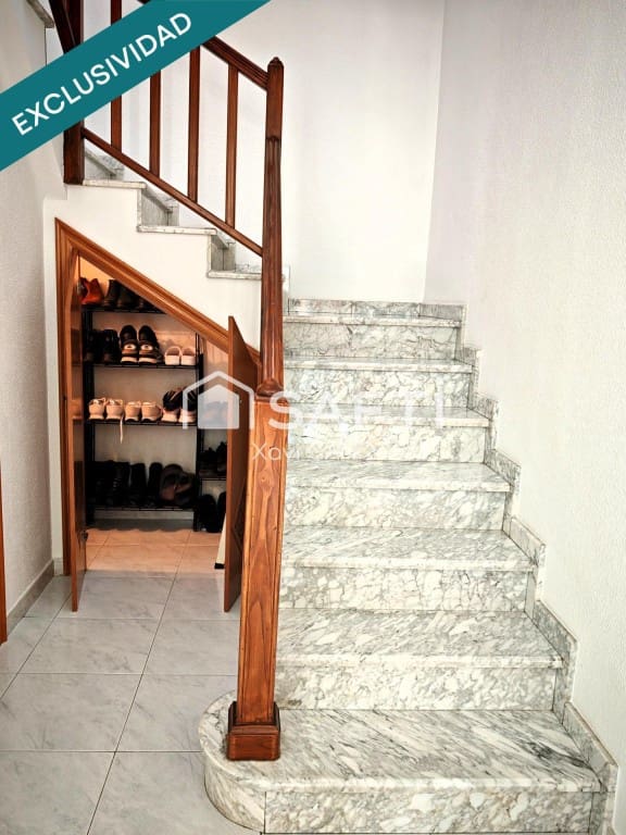 4 chambre Villa/Maison à vendre à Breda avec garage - 359 000 € (Ref: 9794449)