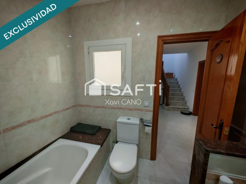 4 chambre Villa/Maison à vendre à Breda avec garage - 359 000 € (Ref: 9794449)