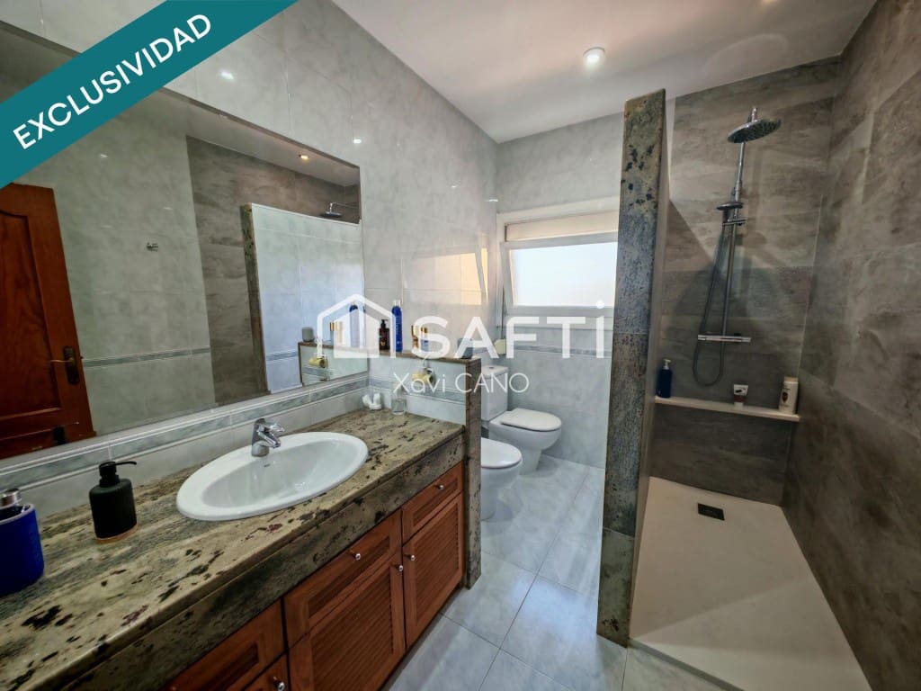 4 chambre Villa/Maison à vendre à Breda avec garage - 359 000 € (Ref: 9794449)