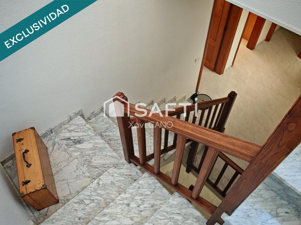 4 chambre Villa/Maison à vendre à Breda avec garage - 359 000 € (Ref: 9794449)