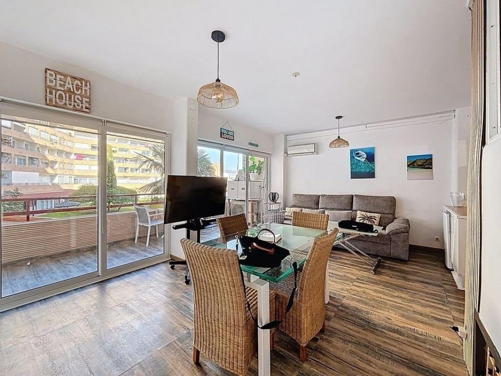 1 soverom Leilighet til salgs i Roses med svømmebasseng - € 168 000 (Ref: 9794450)