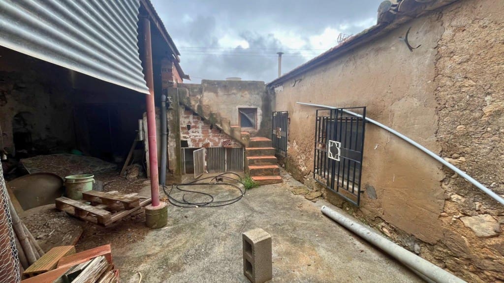 3 soverom Finca/Herregård til salgs i Gea y Truyols med garasje - € 75 000 (Ref: 9794453)