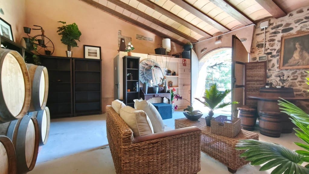 Undeveloped Land for sale in El Molar - € 400,000 (Ref: 9796966)