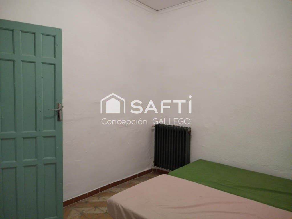 4 bedroom Finca/Country House for sale in Alcazar de San Juan with garage - € 145,000 (Ref: 9796968)