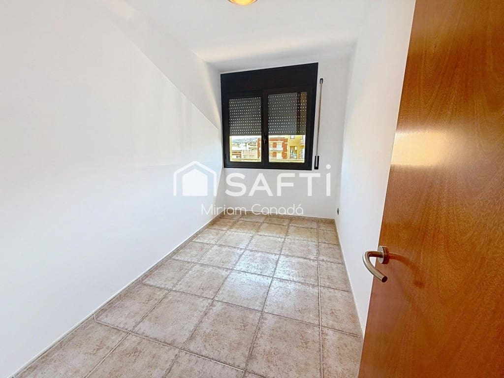 3 bedroom Flat for sale in Sant Fruitos de Bages - € 263,000 (Ref: 9796970)