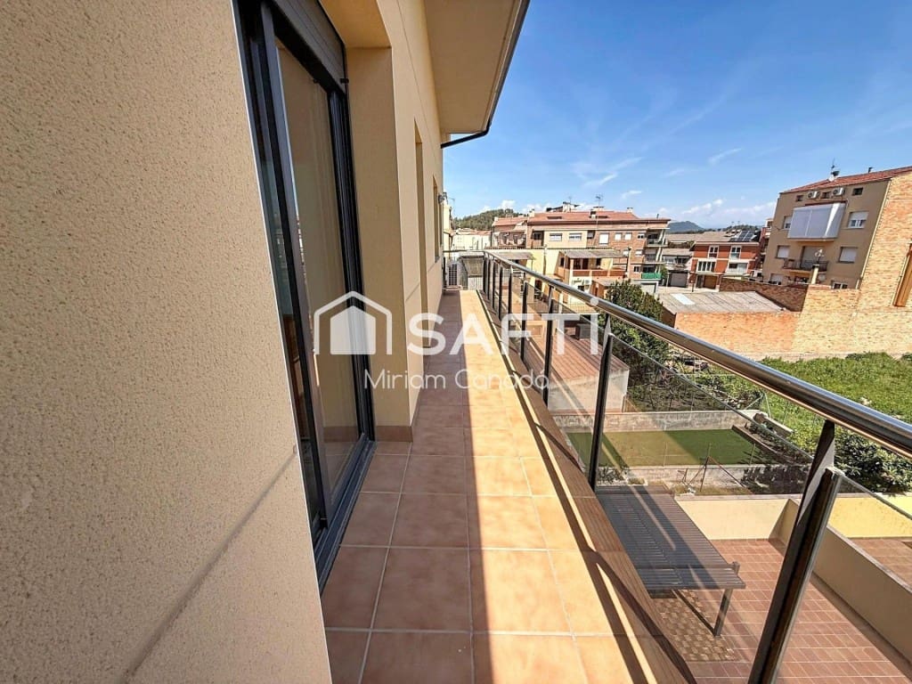 3 bedroom Flat for sale in Sant Fruitos de Bages - € 263,000 (Ref: 9796970)
