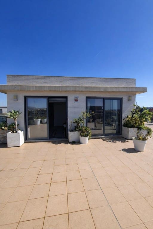 4 soveværelse Penthouse til salg i Oropesa  med swimmingpool - € 289.900 (Ref: 9796976)