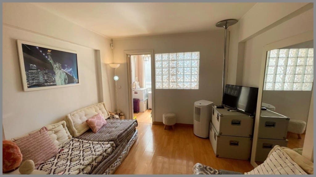 1 bedroom Apartment for sale in Palma de Mallorca - € 145,000 (Ref: 9796979)