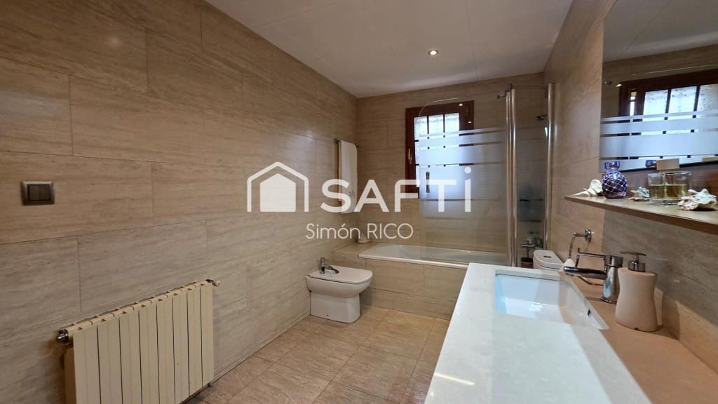 4 quarto Moradia para venda em Vallirana - 420 000 € (Ref: 9799102)