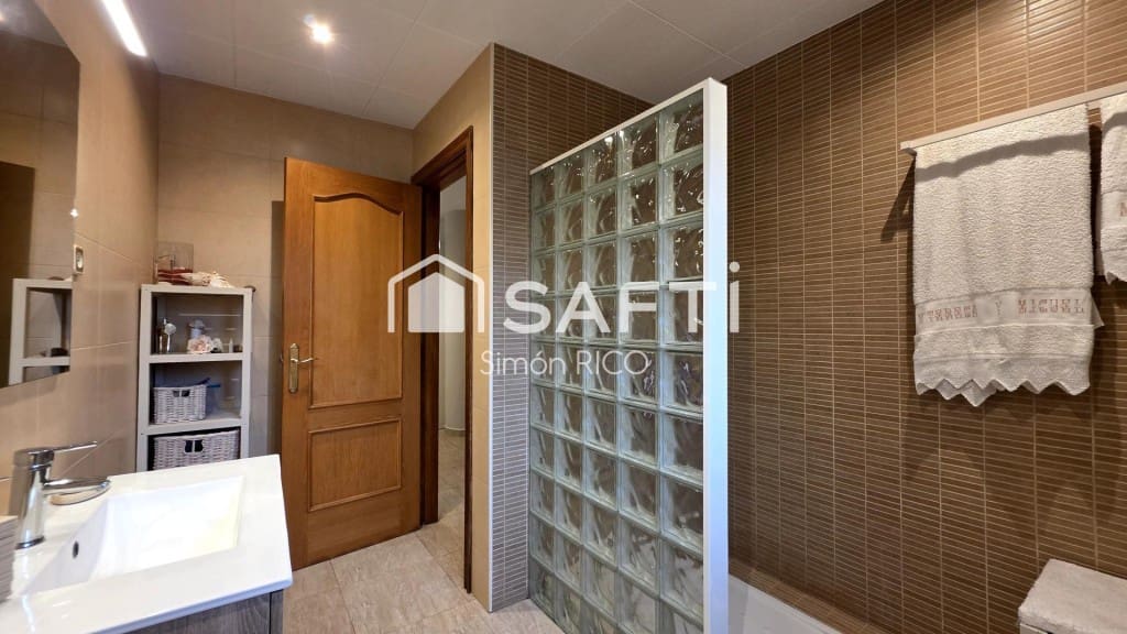 4 quarto Moradia para venda em Vallirana - 420 000 € (Ref: 9799102)