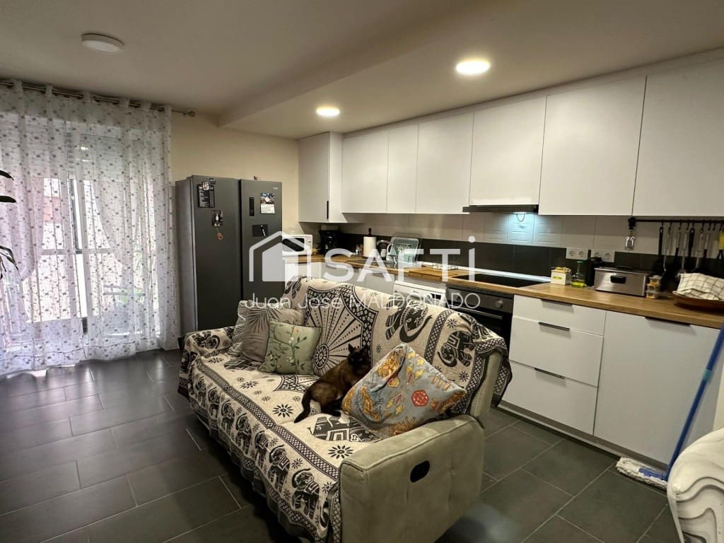 Apartamento de 2 habitaciones en Benicarló en venta - 150.000 € (Ref: 9799104)