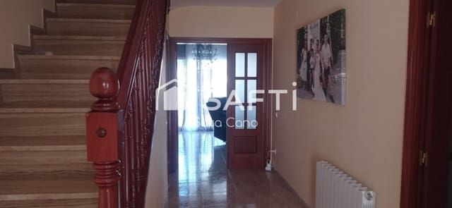 5 bedroom Terraced Villa for sale in El Vendrell with pool garage - € 455,000 (Ref: 9799115)