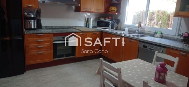 5 bedroom Terraced Villa for sale in El Vendrell with pool garage - € 455,000 (Ref: 9799115)