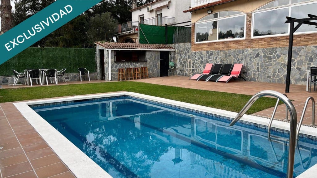 7 bedroom Villa for sale in Vidreres with pool - € 325,000 (Ref: 9804185)