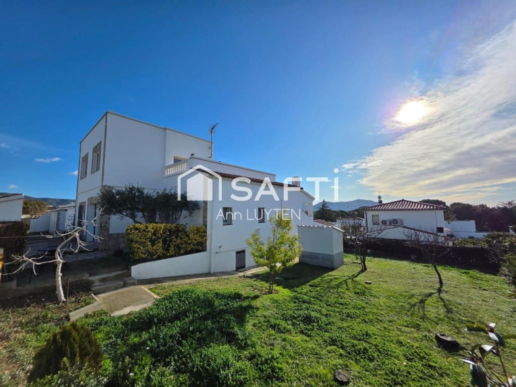 3 sypialnia Willa na sprzedaż w Roses z garażem - 510 000 € (Ref: 9804187)