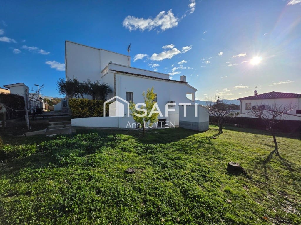 3 sypialnia Willa na sprzedaż w Roses z garażem - 510 000 € (Ref: 9804187)