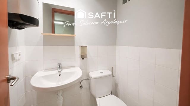Gewerbe zu verkaufen in Girona Stadt - 215.000 € (Ref: 9804189)