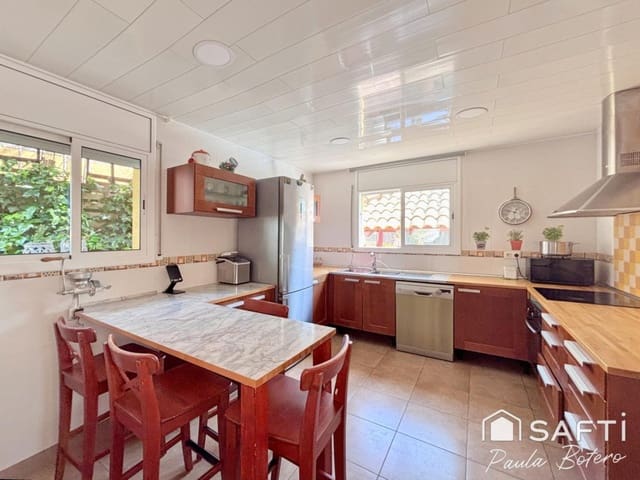 4 soverom Villa til salgs i Olivella med svømmebasseng garasje - € 399 000 (Ref: 9804191)