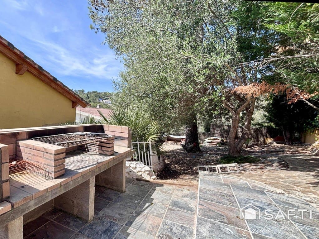 4 soverom Villa til salgs i Olivella med svømmebasseng garasje - € 399 000 (Ref: 9804191)