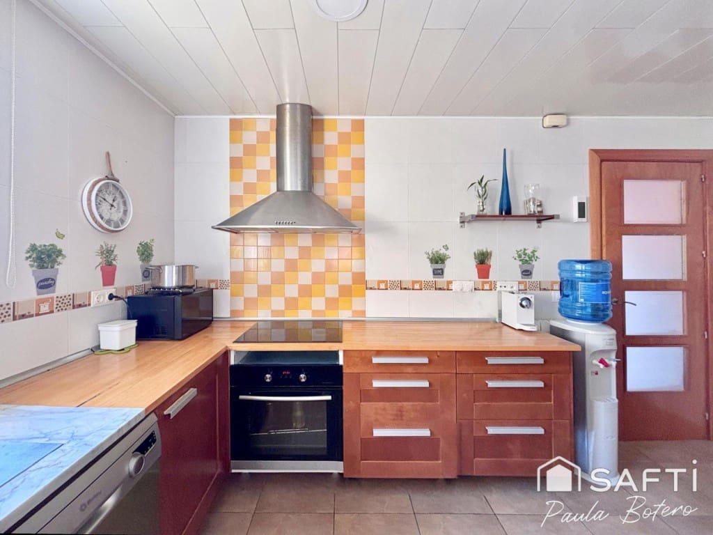 4 soverom Villa til salgs i Olivella med svømmebasseng garasje - € 399 000 (Ref: 9804191)