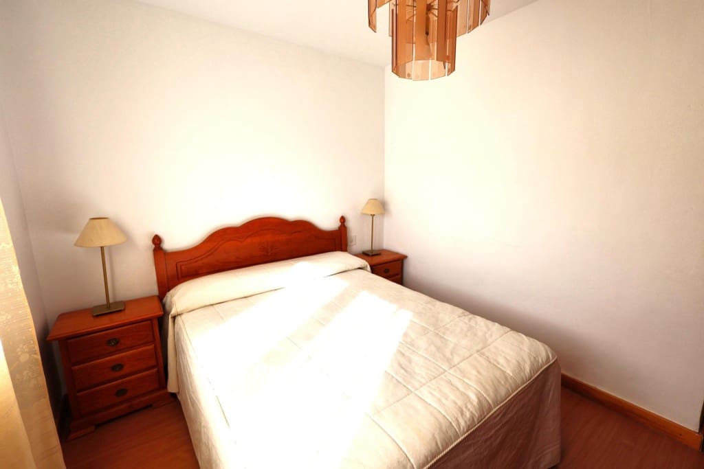 5 bedroom Villa for sale in Priaranza del Bierzo - € 250,000 (Ref: 9804196)