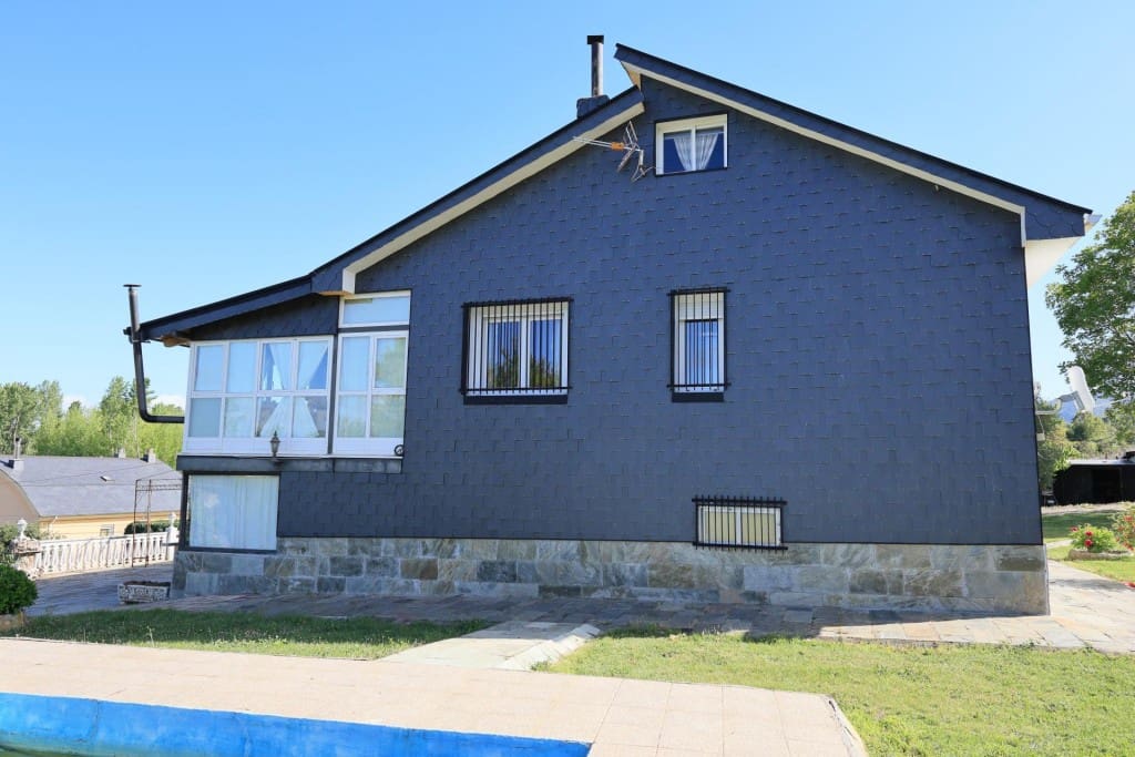 5 bedroom Villa for sale in Priaranza del Bierzo - € 250,000 (Ref: 9804196)