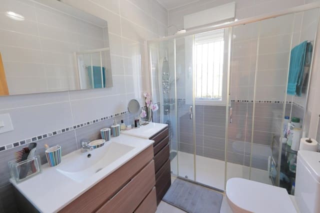 5 bedroom Villa for sale in Priaranza del Bierzo - € 250,000 (Ref: 9804196)