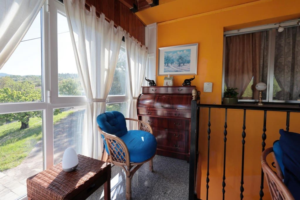 5 bedroom Villa for sale in Priaranza del Bierzo - € 250,000 (Ref: 9804196)