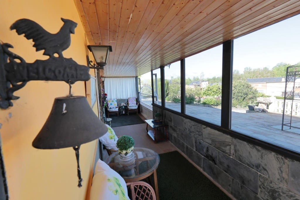 5 bedroom Villa for sale in Priaranza del Bierzo - € 250,000 (Ref: 9804196)