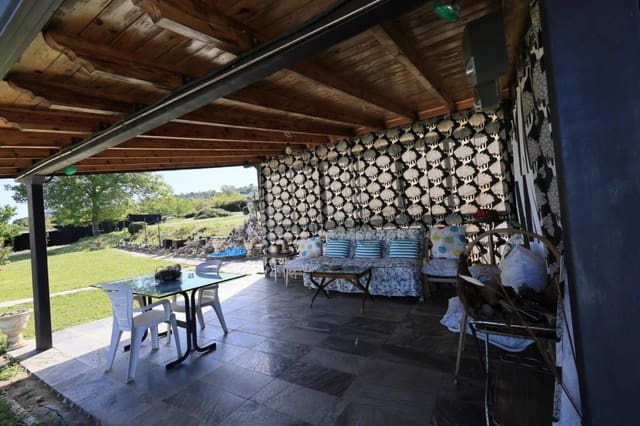 5 bedroom Villa for sale in Priaranza del Bierzo - € 250,000 (Ref: 9804196)