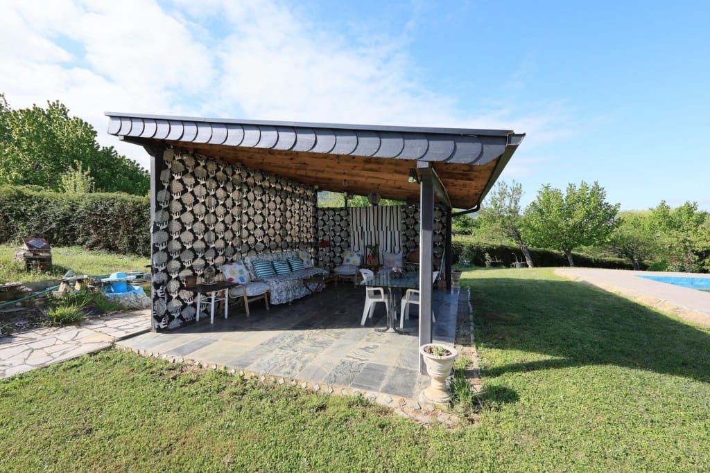 5 bedroom Villa for sale in Priaranza del Bierzo - € 250,000 (Ref: 9804196)