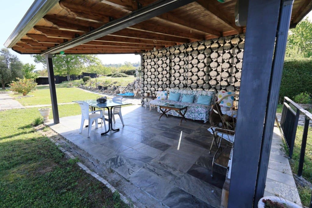 5 bedroom Villa for sale in Priaranza del Bierzo - € 250,000 (Ref: 9804196)