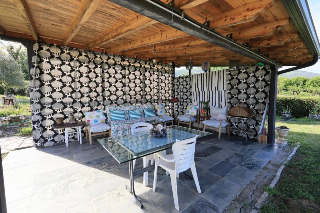 5 bedroom Villa for sale in Priaranza del Bierzo - € 250,000 (Ref: 9804196)