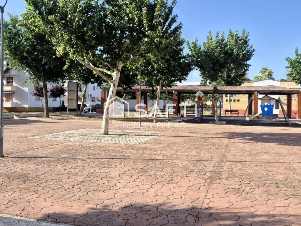 Gewerbe zu verkaufen in Montijo - 99.000 € (Ref: 9806339)
