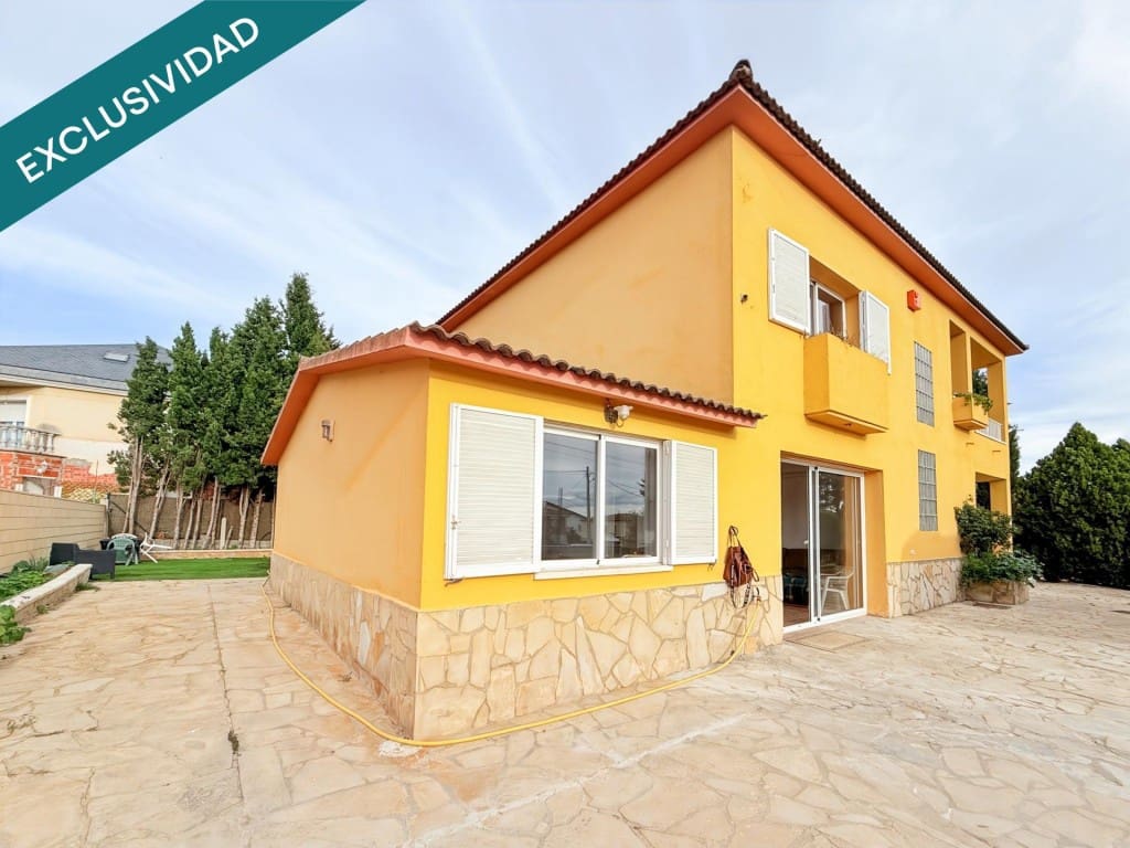 5 bedroom Villa for sale in Piera with pool - € 580,000 (Ref: 9806343)