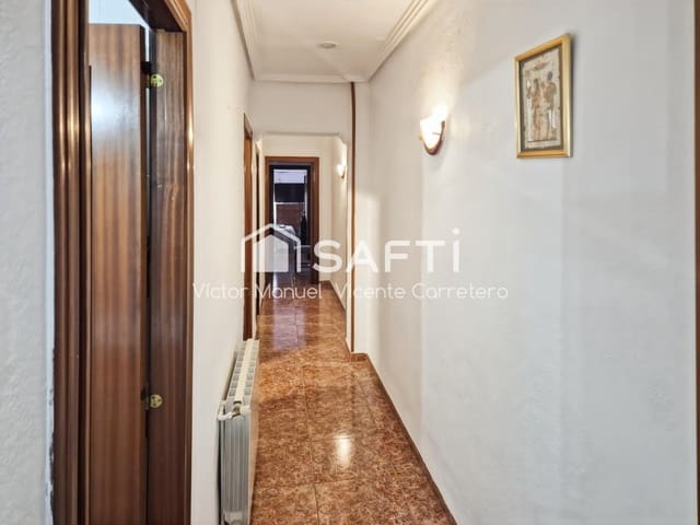 3 bedroom Apartment for sale in Sagunto / Sagunt - € 179,000 (Ref: 9806348)