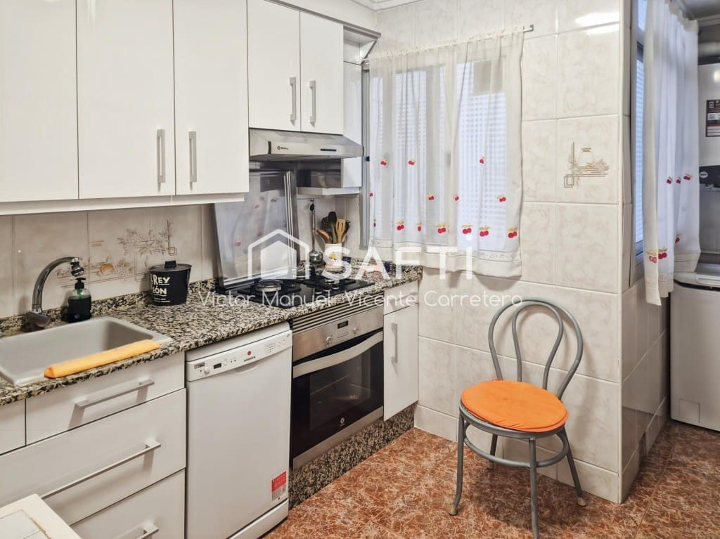 3 bedroom Apartment for sale in Sagunto / Sagunt - € 179,000 (Ref: 9806348)