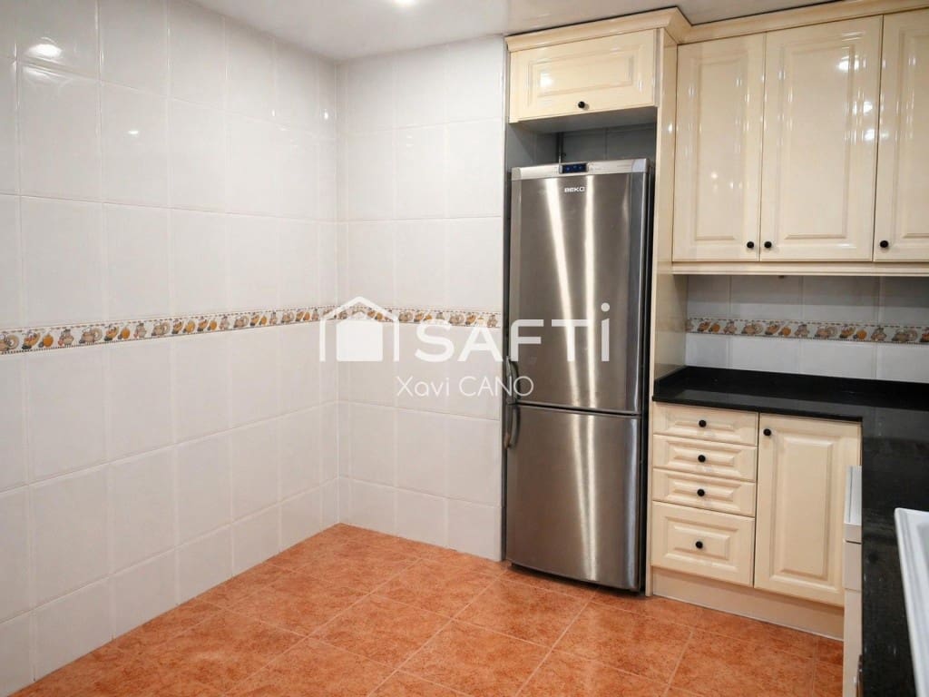 3 Zimmer Apartment zu verkaufen in Pineda de Mar mit Garage - 223.000 € (Ref: 9806354)