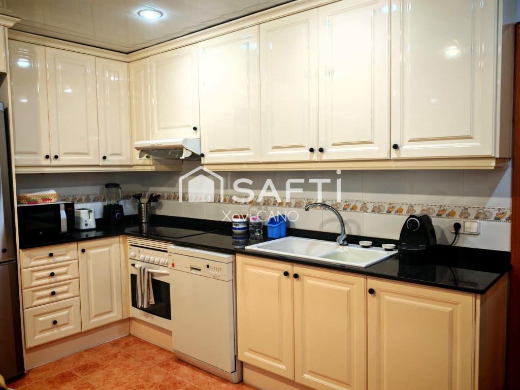 3 Zimmer Apartment zu verkaufen in Pineda de Mar mit Garage - 223.000 € (Ref: 9806354)