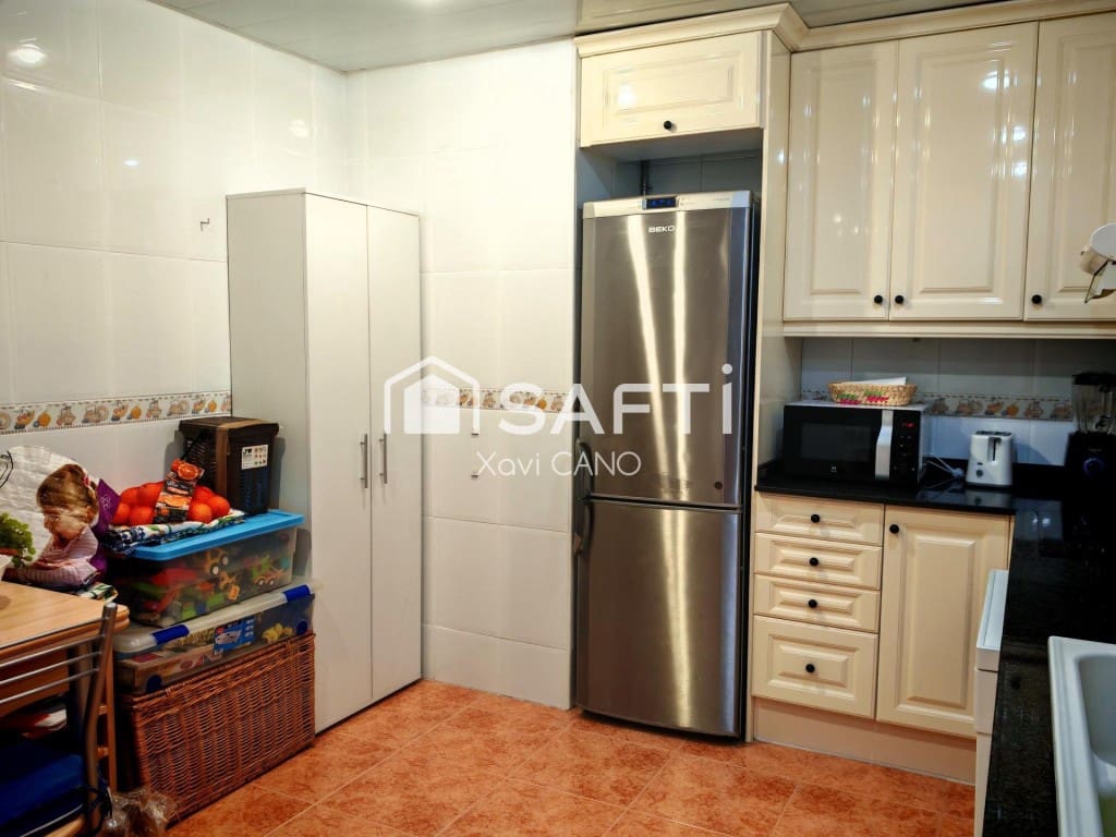 3 Zimmer Apartment zu verkaufen in Pineda de Mar mit Garage - 223.000 € (Ref: 9806354)