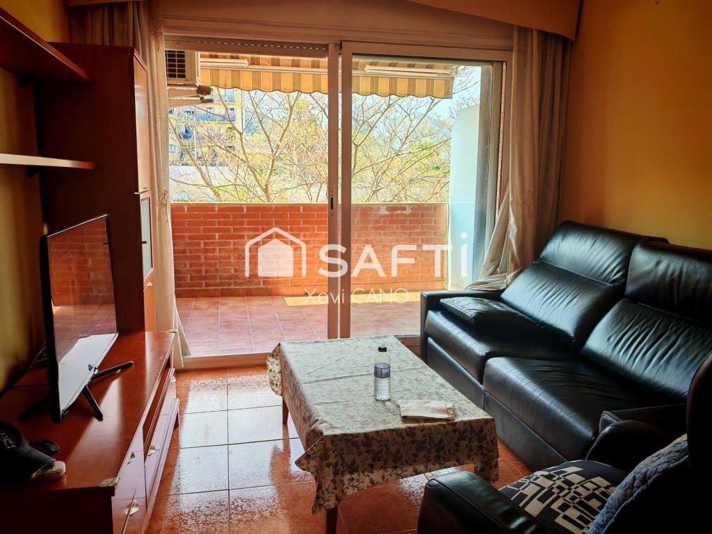 3 Zimmer Apartment zu verkaufen in Pineda de Mar mit Garage - 223.000 € (Ref: 9806354)