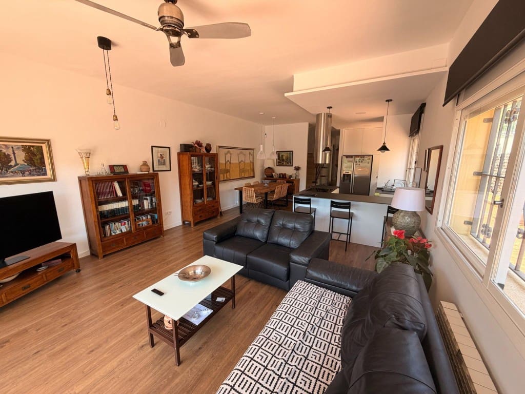 4 quarto Moradia em Banda para venda em Sitges com piscina - 875 000 € (Ref: 9806355)