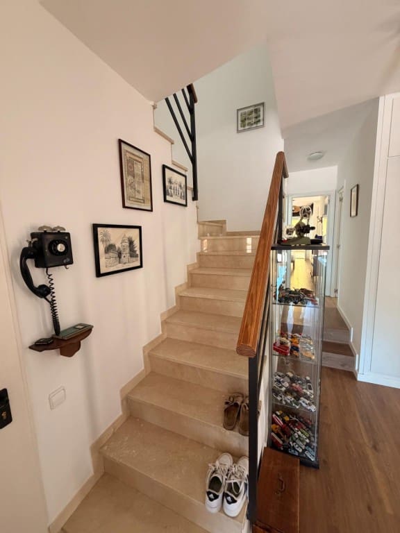 4 quarto Moradia em Banda para venda em Sitges com piscina - 875 000 € (Ref: 9806355)